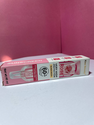 ضد آفتاب بی رنگ oil free