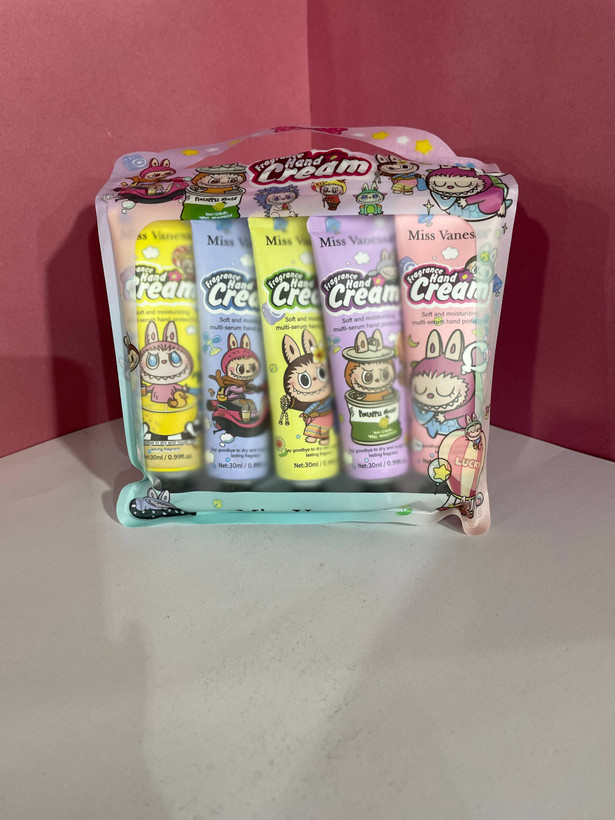 پک کرم مرطوبکننده طرحهای لبوبو