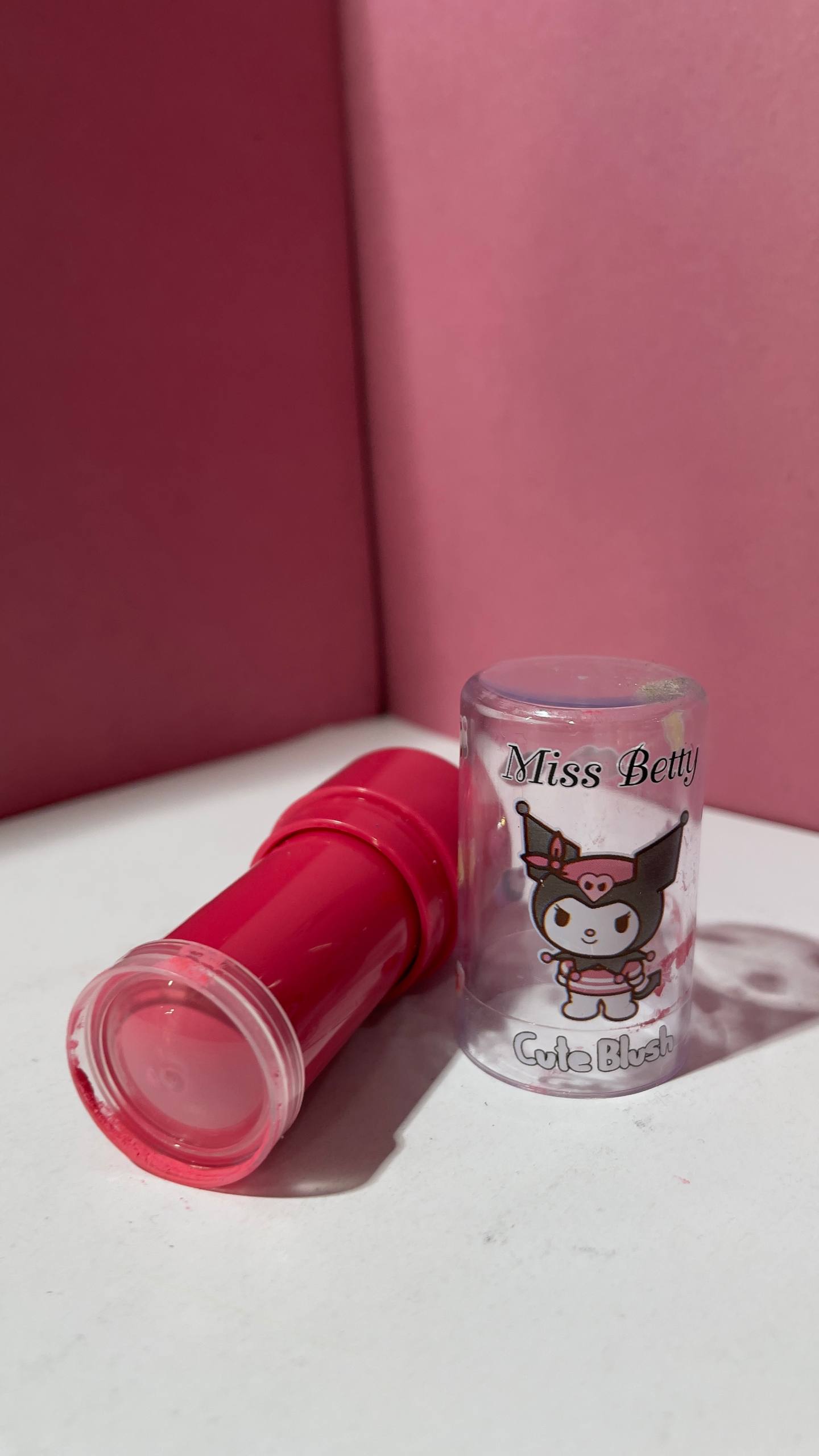 صورتی پررنگ