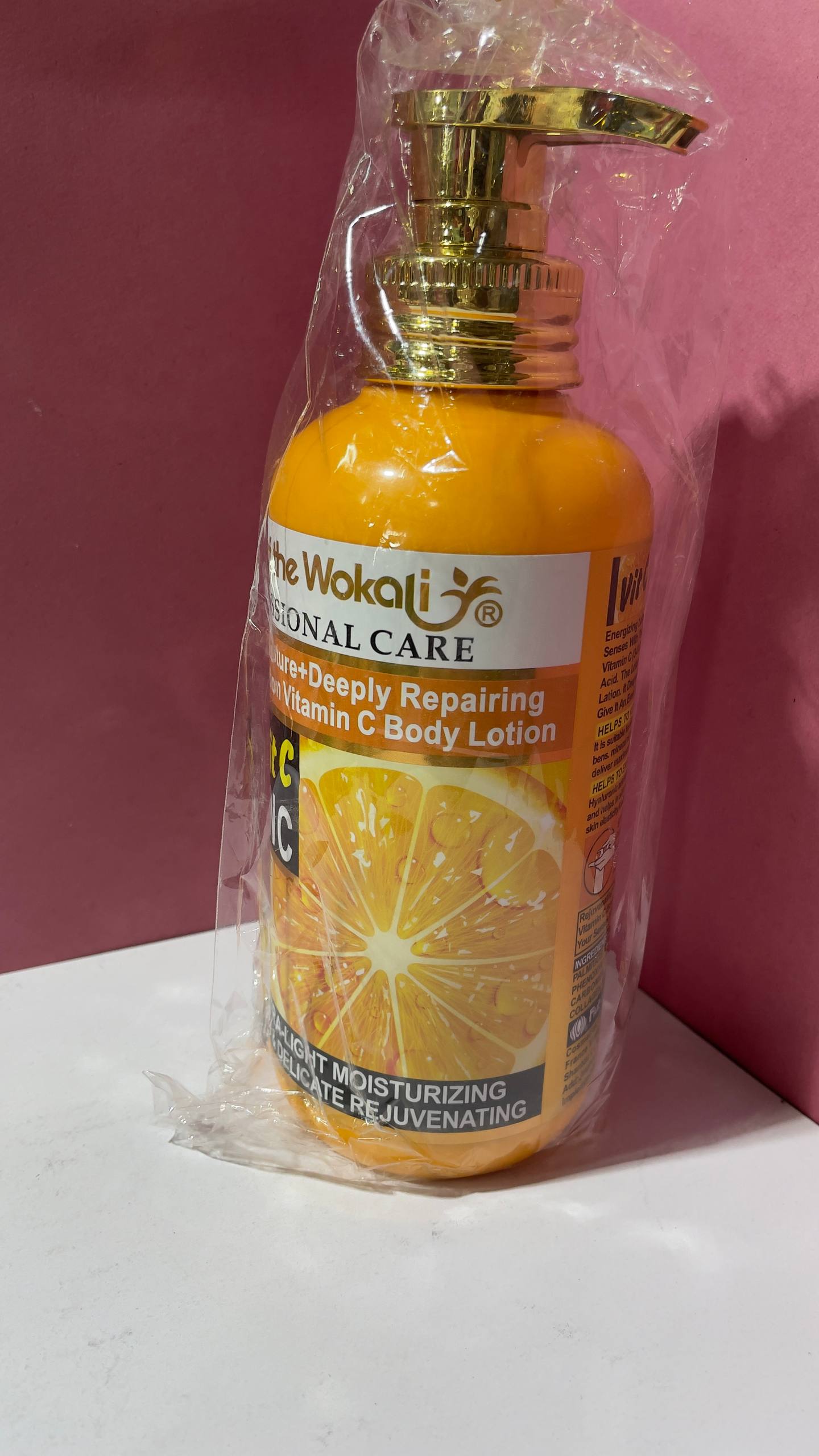 🍊 لوسیون بدن ویتامین C – آبرسان و روشن‌کننده پوست